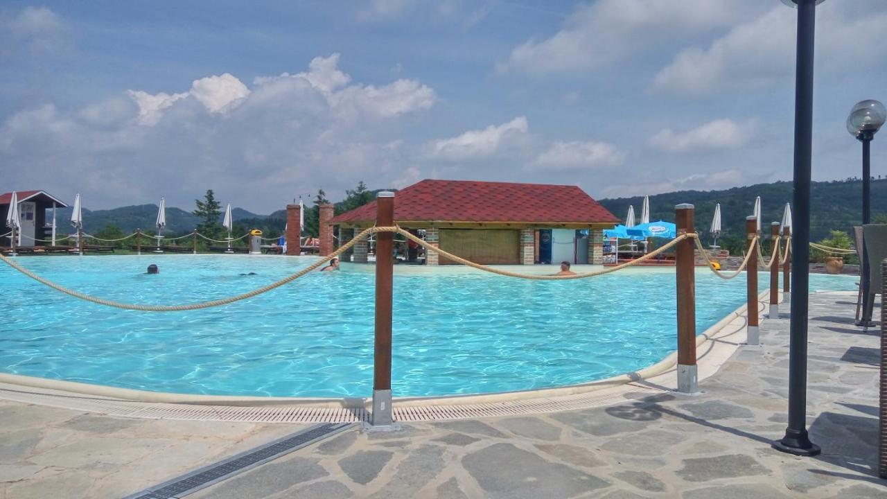Relais Black Horse Millesimo Exterior foto