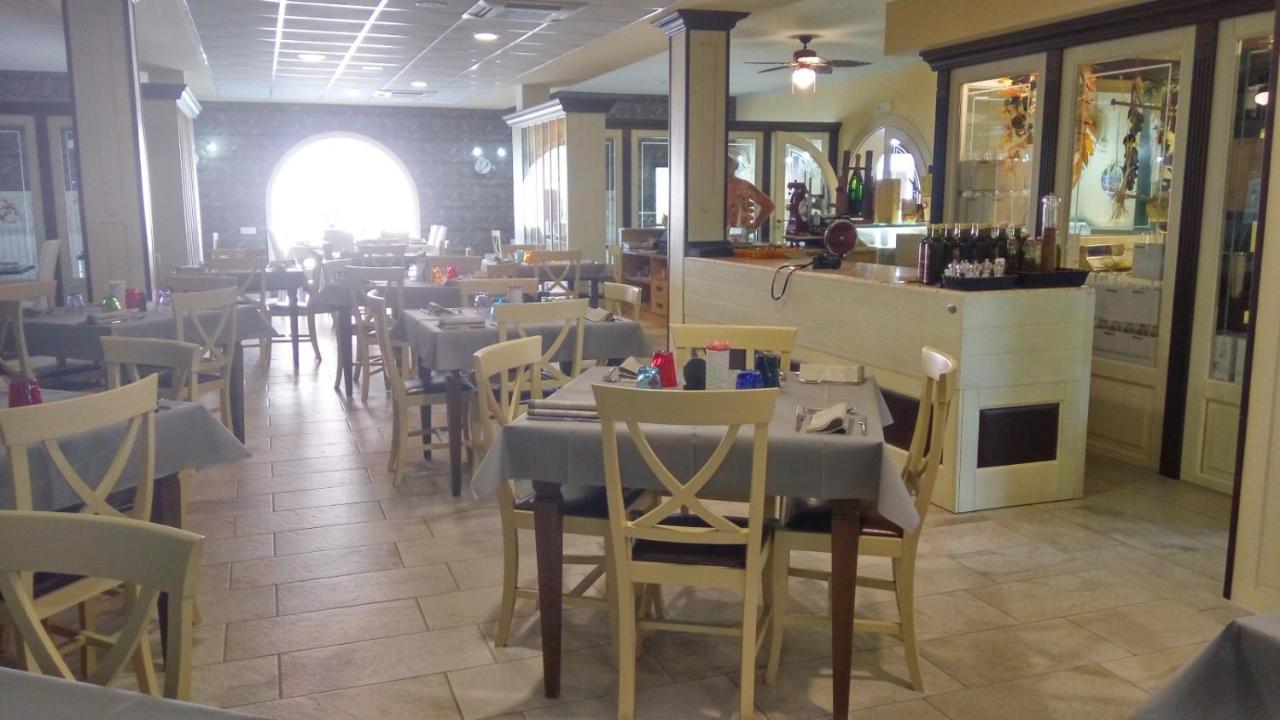 Relais Black Horse Millesimo Exterior foto